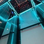 TRẦN SAO BUỒNG THANG MÁY Cận cảnh hiệu ứng ánh sáng trần sao nhân tạo trong thang máy