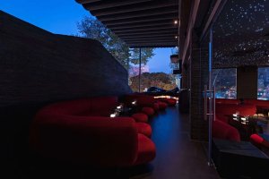 Narzil Hookah Bar 2 300x200 - HÌNH ẢNH TRẦN SAO NHÂN TẠO
