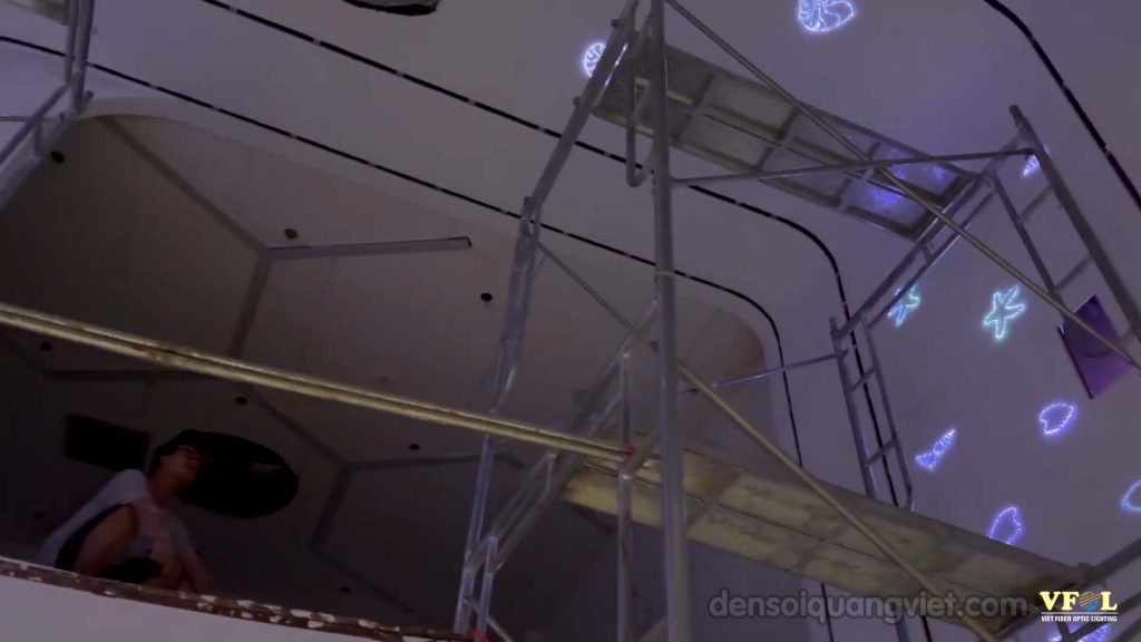 Đèn sợi quang trang trí tại Tòa nhà Yoga Blue Ocean Đèn sợi quang trang trí tại Tòa nhà Yoga Blue Ocean