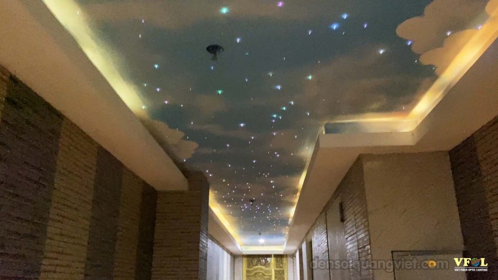 Trần sao vẽ phun mây trời tại Văn phòng Tòa tháp Doanh Nhân Trần sao vẽ phun mây trời tại Văn phòng Tòa tháp Doanh Nhân